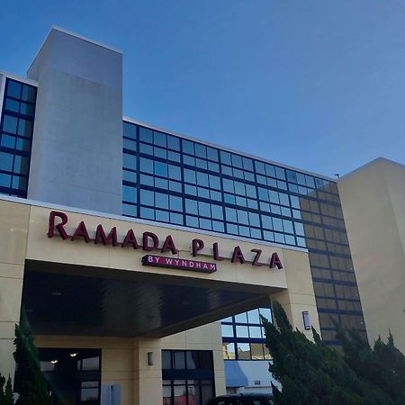 Ramada By Wyndham Virginia Beach Exterior photo