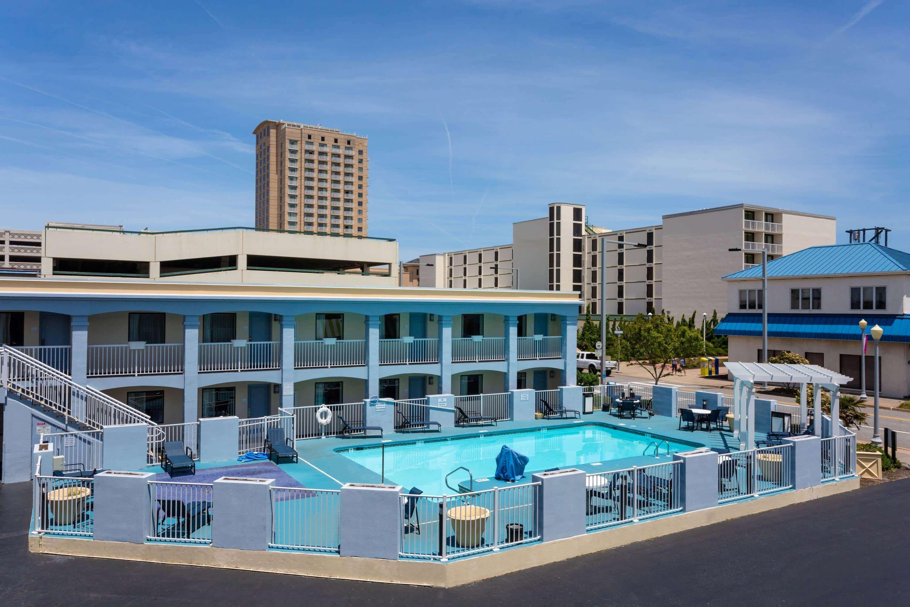 Ramada By Wyndham Virginia Beach Exterior photo